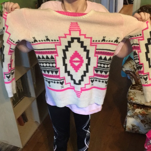 Sweater- medium size - Picture 1 of 1